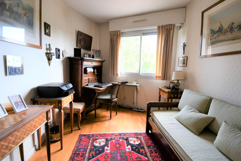 Appartement 5 pièces  d’environ 110 m² situé en hyper centre de Chatou